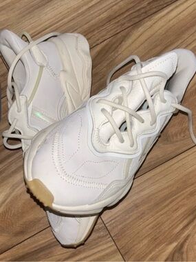adidas Ozweego White Low-Top Casual Sneakers